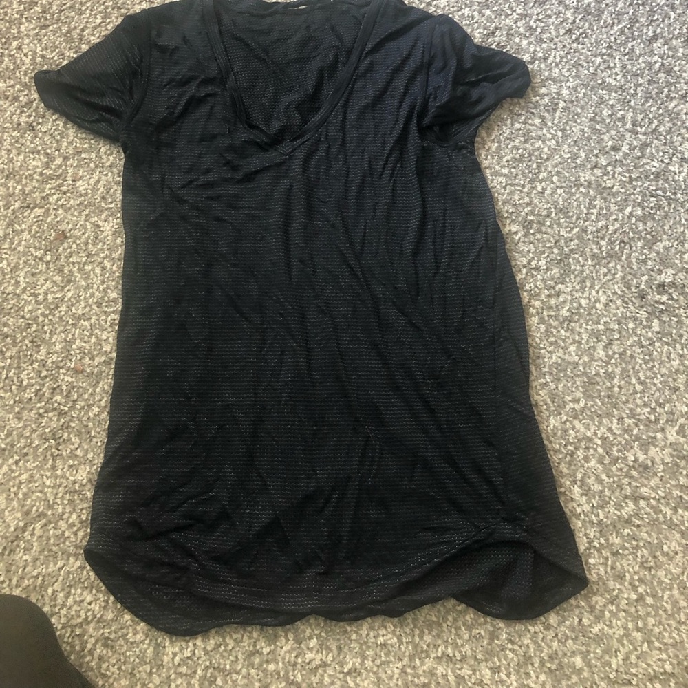 Lululemon v neck tee